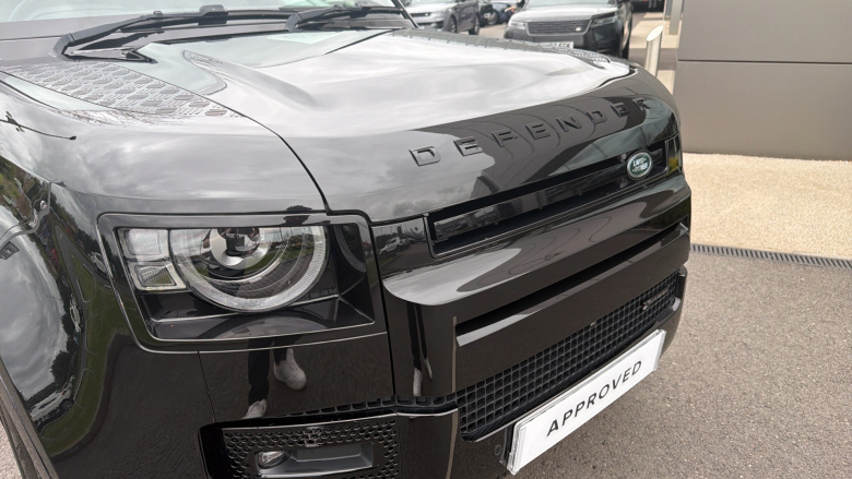 Land Rover Defender 3.0 D250 X-Dynamic HSE 90 3dr Auto Diesel Estate